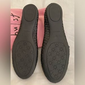 EUC French Sole black basketweave flats size 8.5